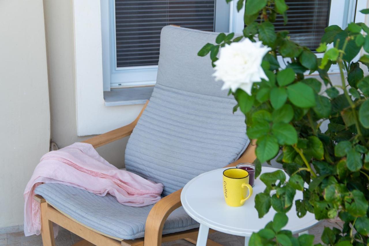 Yelayellow House Near To Airport, Rafina Port And Metropolitan Expo أرتيميدا المظهر الخارجي الصورة