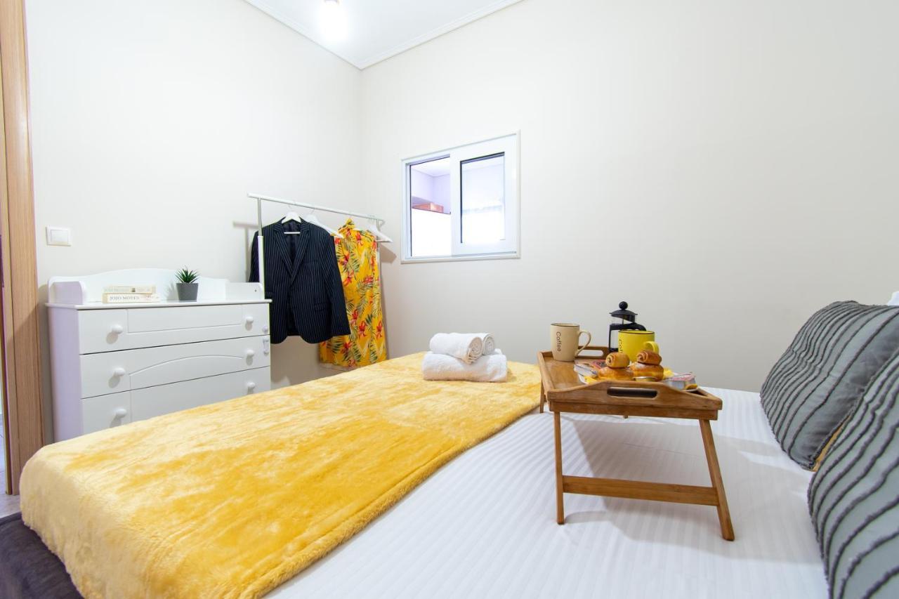 Yelayellow House Near To Airport, Rafina Port And Metropolitan Expo أرتيميدا المظهر الخارجي الصورة